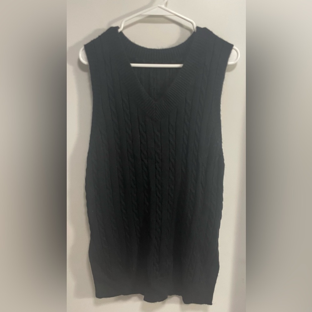 SHEIN Black Knit Sweater Vest